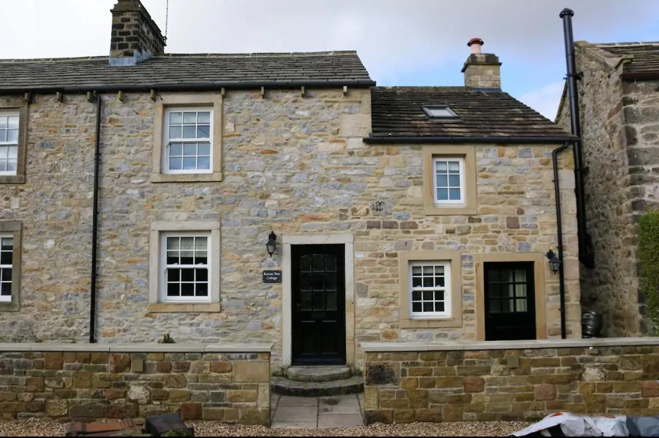 Rowan Tree Cottage Hetton 영국